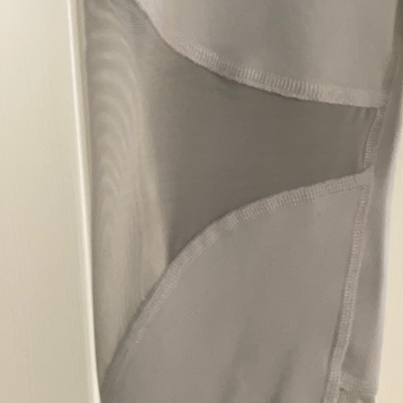ALO YOGA MESH PANTS SIZE S - Picture 2 of 7